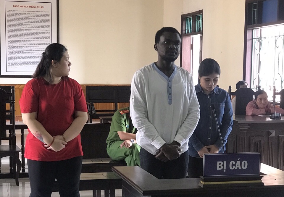 Kết bạn qua Facebook ảo , nhiều phụ nữ sập bẫy