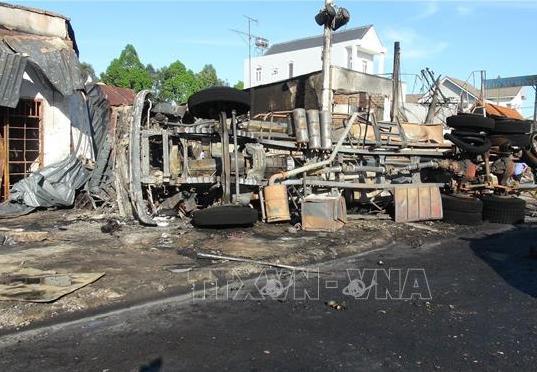 Thông tin mới nhất về nguyên nhân cháy xe bồn chở xăng làm 6 người chết