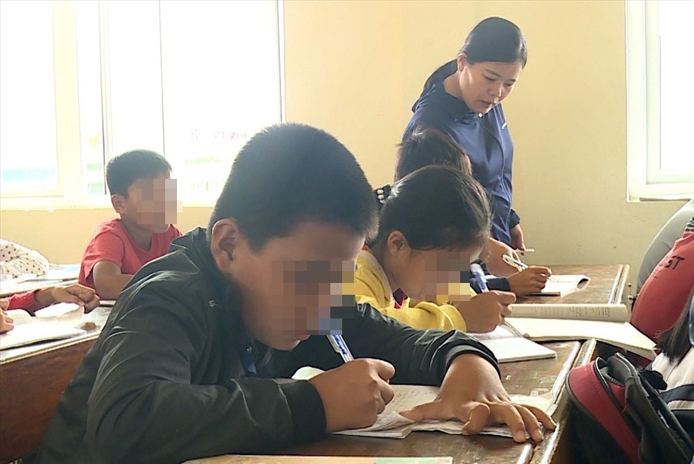 Khởi tố vụ án giáo viên chỉ đạo tát học sinh 231 cái vào mặt