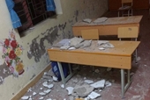 Mảng trần nhà rơi xuống lớp học, 3 học sinh nhập viện cấp cứu