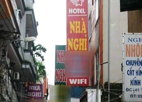 Tiết lộ bên trong khách sạn của nhân viên lễ tân