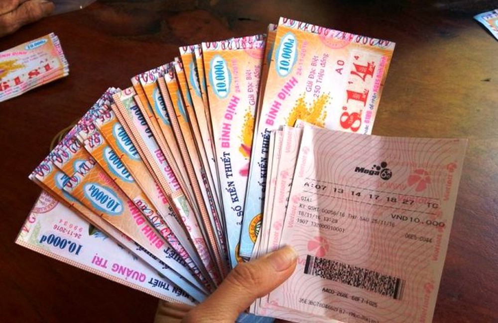 Cướp giật 77 tờ vé số rồi kéo lê nạn nhân gần 100m trên đường