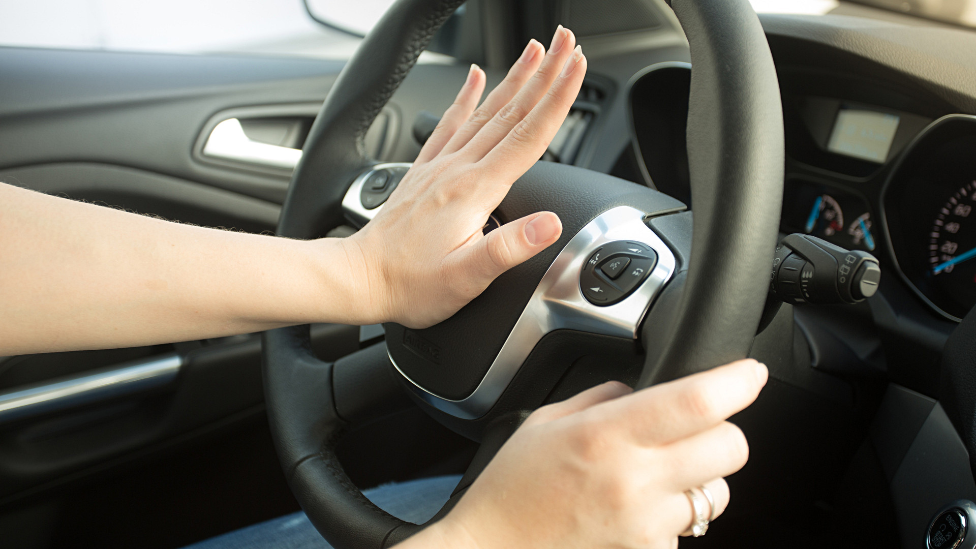 Giết người chỉ vì nghe tiếng “còi xe”