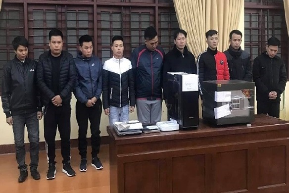 Ráo riết truy bắt đối tượng cầm đầu đường dây cá độ bóng đá 500 tỷ