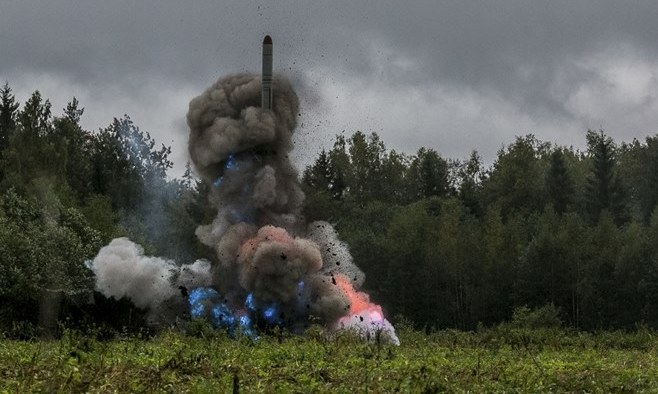 Bị cáo buộc không chịu đối thoại, Mỹ tố ngược Nga chây ì thực hiện INF