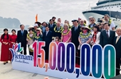 Siêu du thuyền đưa vị khách quốc tế thứ 15 triệu đến Việt Nam