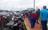 Bỏ xe máy trên cầu Hòa Xuân, người phụ nữ bất ngờ nhảy sông tự tử