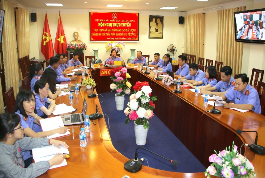 Thực trạng và giải pháp nâng cao chất lượng hiệu quả việc tổ chức các phiên tòa rút kinh nghiệm