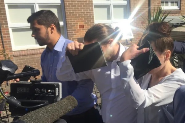 BI HÀI Bố mẹ đối mặt với án tù vì bắt con ăn chay dẫn tới suy dinh dưỡng