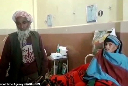 Phép màu y học Vợ 65 tuổi sinh con với chồng 80 tuổi