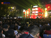 Người dân Hà Nội đón năm 2019 tại đại tiệc Countdown