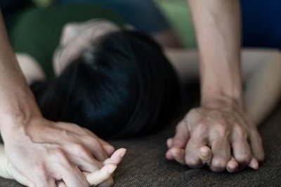 Thiếu nữ bị bạn trai quen qua mạng hiếp dâm ngay lần đầu gặp gỡ