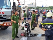 Xe ben lật đè 3 người đi xe máy ở TP Hồ Chí Minh