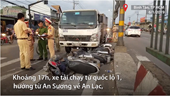 Hãi hùng xe tải lại tông hàng loạt xe máy ở Sài Gòn