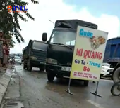 Người dân chặn đường xe tải để phản đối ô nhiễm