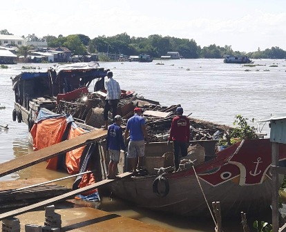 An Giang phải xử lý nghiêm buôn lậu phế liệu