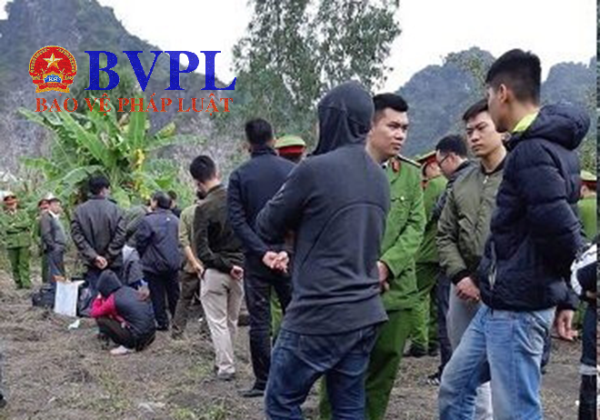 Vụ người đàn ông chết ở sau vườn nhà có điều gì bất thường