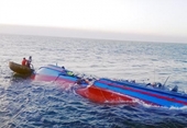 Tàu cá chìm tại vùng biển Bình Thuận, 2 cha con mất tích
