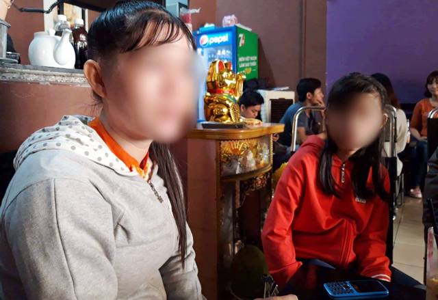 Bé gái 12 tuổi đau đớn kể bị gã cha dượng xâm hại hàng chục lần