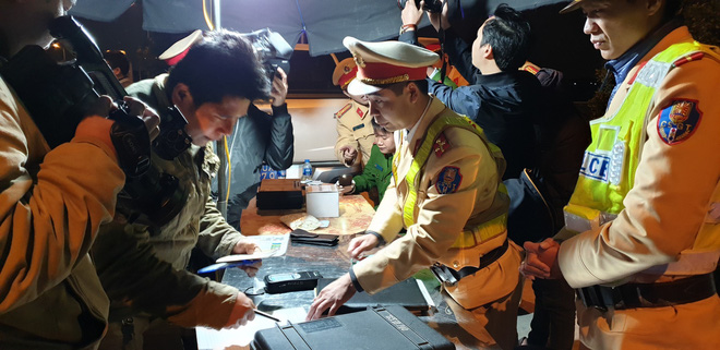 Phát hiện 2 tài xế container dương tính với chất ma túy