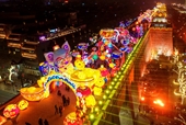 Trung Quốc ngập tràn sắc màu đón Tết Kỷ Hợi