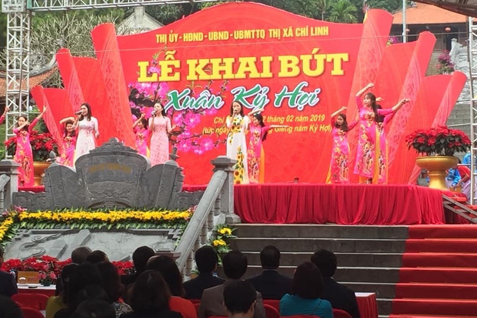 Những nét đẹp độc đáo Xuân Kỷ Hợi tại Đền thờ Quốc sư Chu Văn An