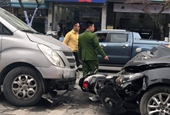Xe điên gây tai nạn liên hoàn đúng ngày Valentine ở Hà Nội