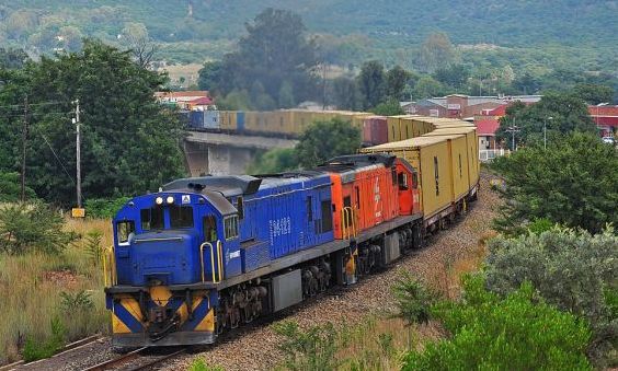 Đường sắt Bắc - Nam lại tê liệt