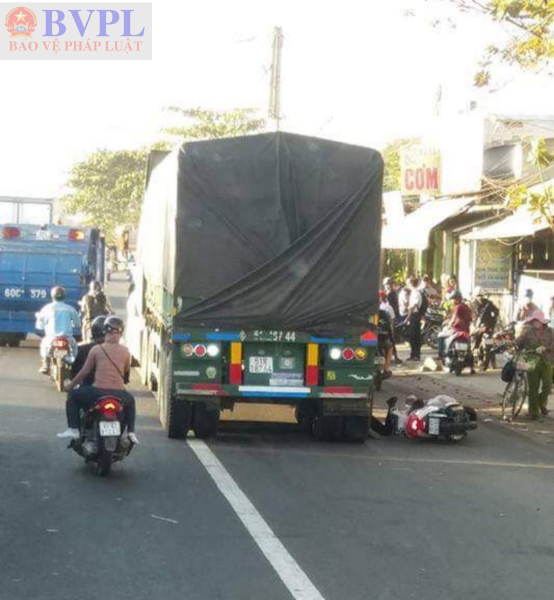 Xe Container lại cán chết một phụ nữ