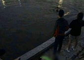 Đôi nam nữ nhảy xuống hồ lúc nửa đêm ở Hà Nội