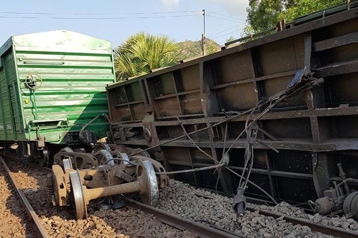 Đường sắt Bắc – Nam thông trở lại sau hơn 6 tiếng tắc nghẽn