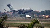 Quái thú C-17 phục vụ tổng thống Trum hạ cánh tại sân bay Nội Bài