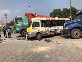 3 xe ô tô tông nhau liên hoàn, hai vợ chồng tử nạn tại Hà Nội
