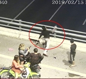 Hàng loạt ô tô bị ném đá vỡ kính trên cao tốc Hạ Long - Hải Phòng
