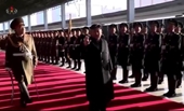 Nhà lãnh đạo Triều Tiên duyệt đội danh dự trước khi lên đường dự Hội nghị Thượng đỉnh Mỹ - Triều