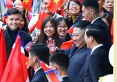 Chủ tịch Triều Tiên Kim Jong -un và nụ cười thân thiện khi đến Việt Nam
