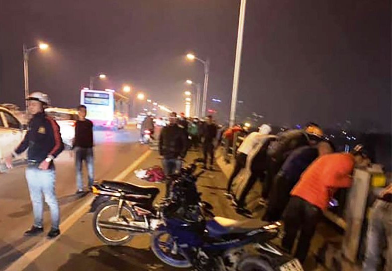 Nam thanh niên tử vong bất thường trên cầu Vĩnh Tuy