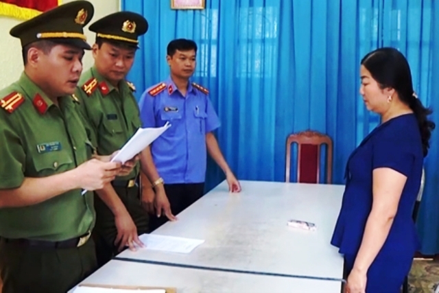 NÓNG Vụ gian lận điểm thi ở Sơn La Tước danh hiệu CAND một Thiếu tá Công an