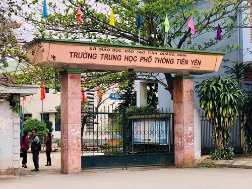 Hàng trăm học sinh ở Quảng Ninh nghỉ học bất thường