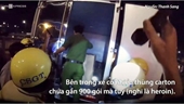 Cảnh sát lục soát chiếc xe chở gần 900 bánh ma túy ở Sài Gòn