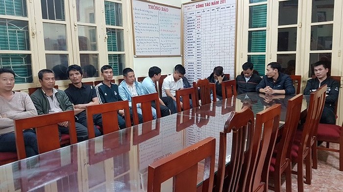 Xử lý nhóm đối tượng chèo kéo khách đi taxi “dù” tại Sân bay Nội Bài