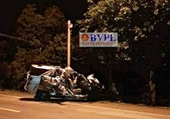 Tai nạn thảm khốc lúc nửa đêm ở Đồng Nai, xe 7 chỗ nát bươm, 3 người chết thảm