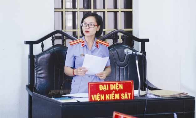 Tòa chấp nhận kháng nghị của Viện kiểm sát, chuyển tội danh đối với bị cáo