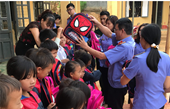 VKSND huyện Điện Biên hỗ trợ học sinh nghèo đến trường