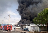 Cháy cực lớn trong khu công nghiệp Sóng Thần tỉnh Bình Dương