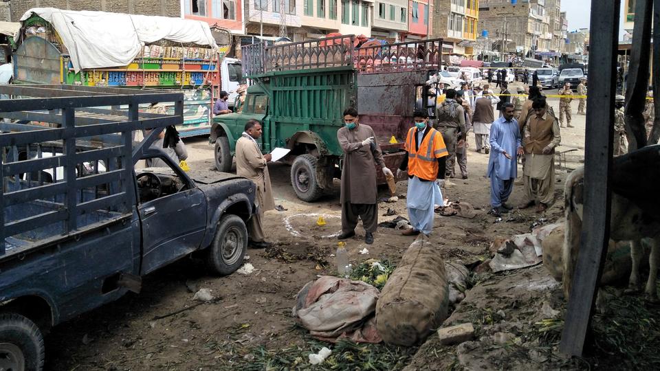 Bom nổ làm rung chuyển chợ trời làm 16 người chết