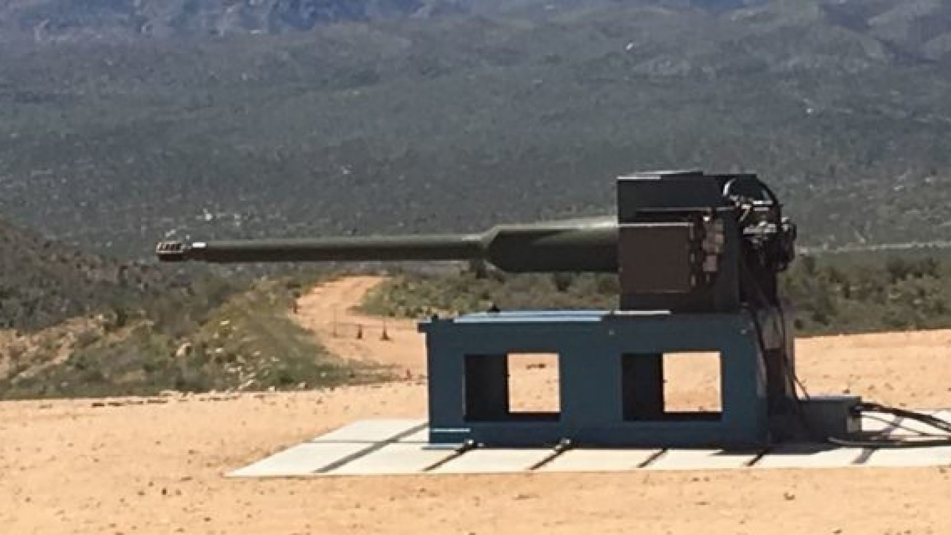 Mỹ công bố loại đạn đủ sức thiêu cháy siêu tăng T-14 Armata của Nga