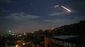 Israel phóng tên lửa tấn công dồn dập Syria