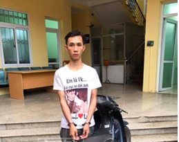 Tên trộm bị lật tẩy vì bỗng dưng vã mồ hôi khi gặp cảnh sát