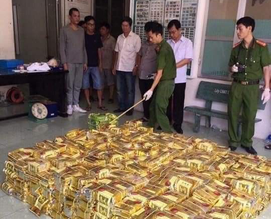 Tin thêm về vụ hàng trăm cảnh sát đánh sập đường dây maphia cực lớn